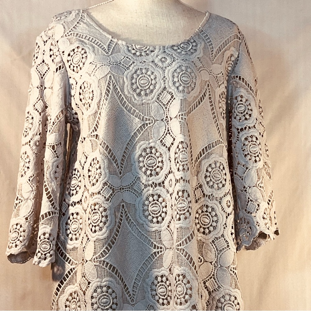 Pretty Angel Dress Light Blue Embroidered Lace Overlay A Line 3/4 Bell Sleeve M👍 - Picture 2 of 11